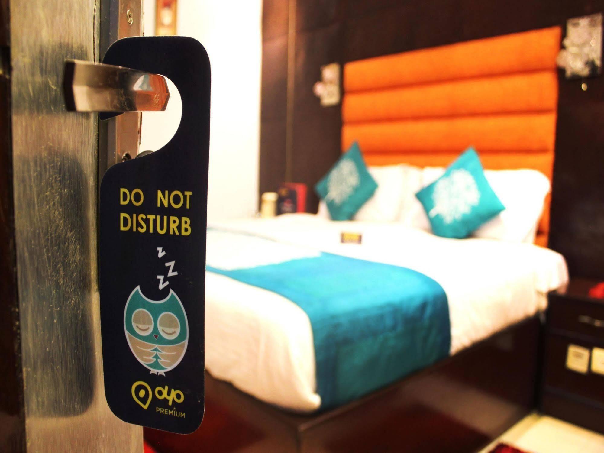 Hotel Rajmandir 法里达巴德 外观 照片