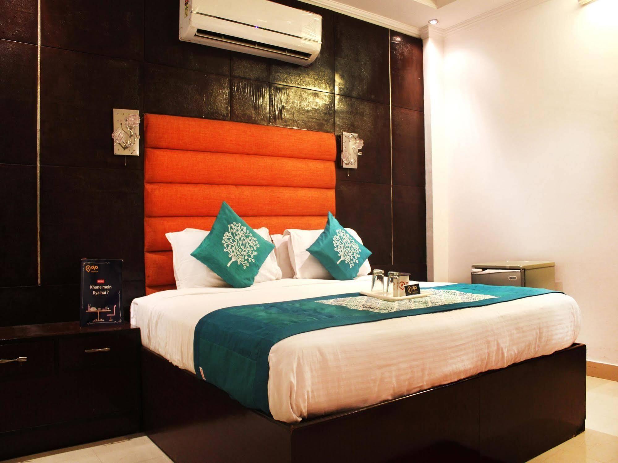 Hotel Rajmandir 法里达巴德 外观 照片